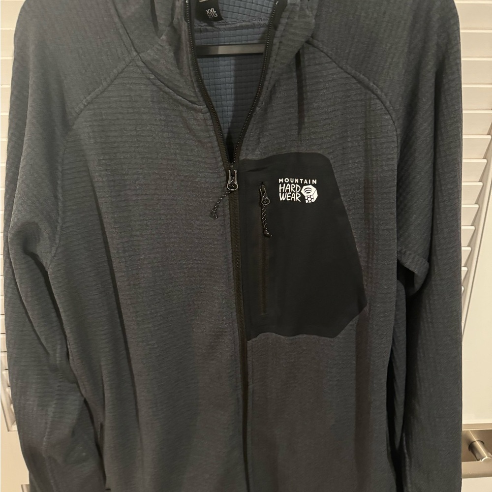 Mountain hardware jacket